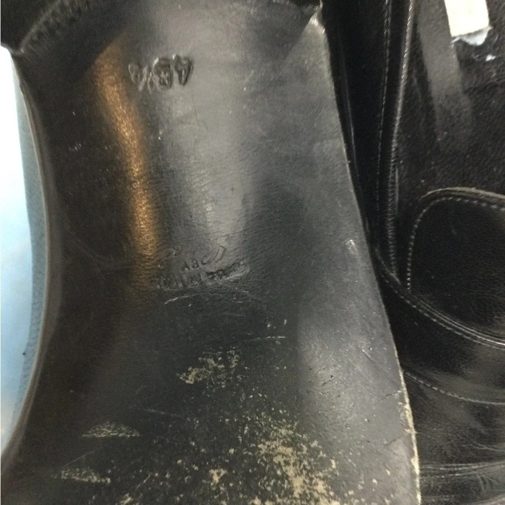 Gucci Black Leather Loafers with Gold G Buckle